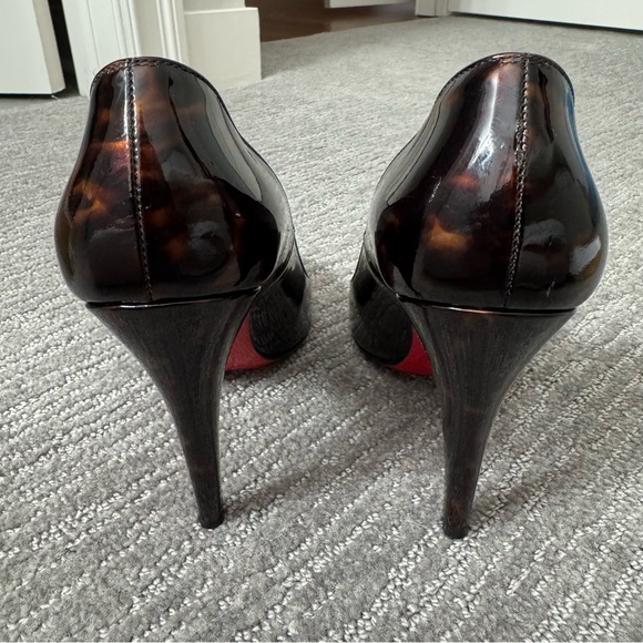 Christian Louboutin Ron Ron 100 Patent Calf Turtle Round Toe Heels, Size 39 - Picture 7 of 11